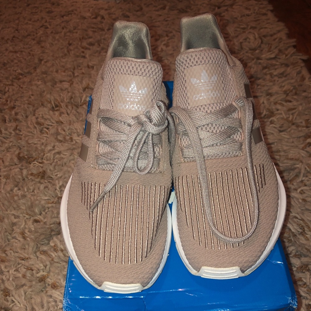 Adidas Swiftrun